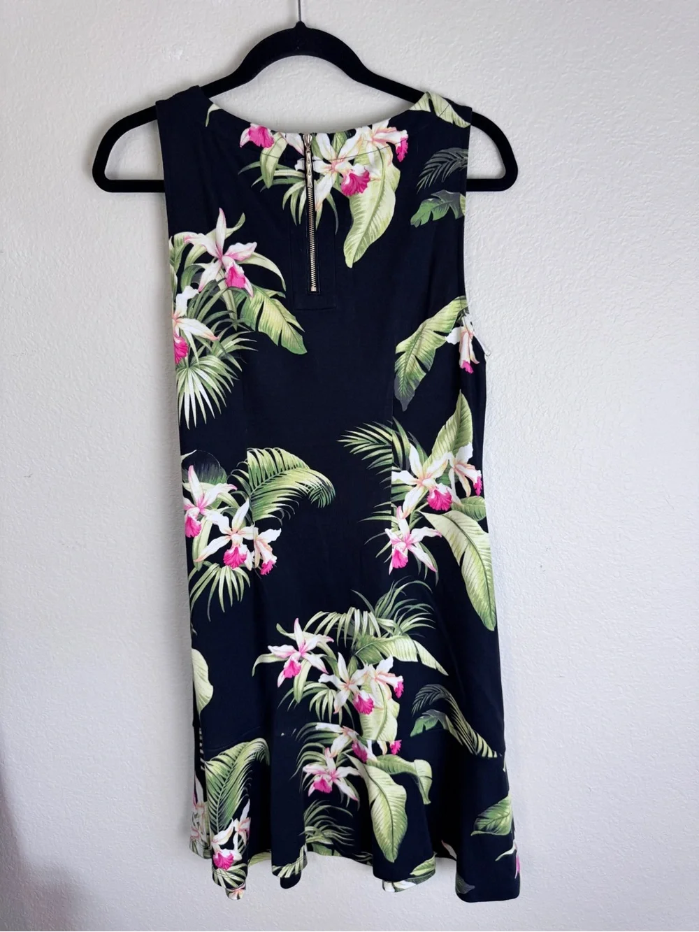 Tommy Bahama M Black Tropical Floral Shift Dress Sleeveless Knee Zip Stretch - Picture 8 of 12